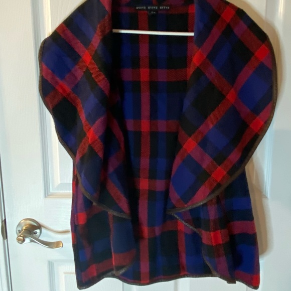 Women’s Blue, Red, Black Plaid Medium Vest - Picture 8 of 10